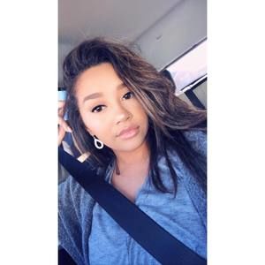 Meet your Posher, Ellisa